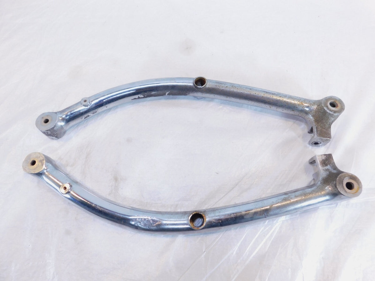 Suzuki Intruder 1400 VS1400 Boulevard S83 Left/Right Chrome Handle Frame Grips