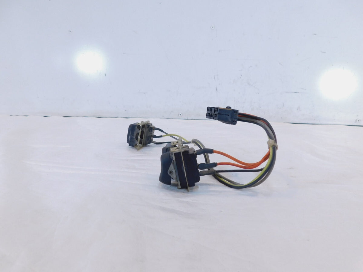 Harley Touring Electra Glide Ultra Classic Spot Lamp Accessory Control Switches