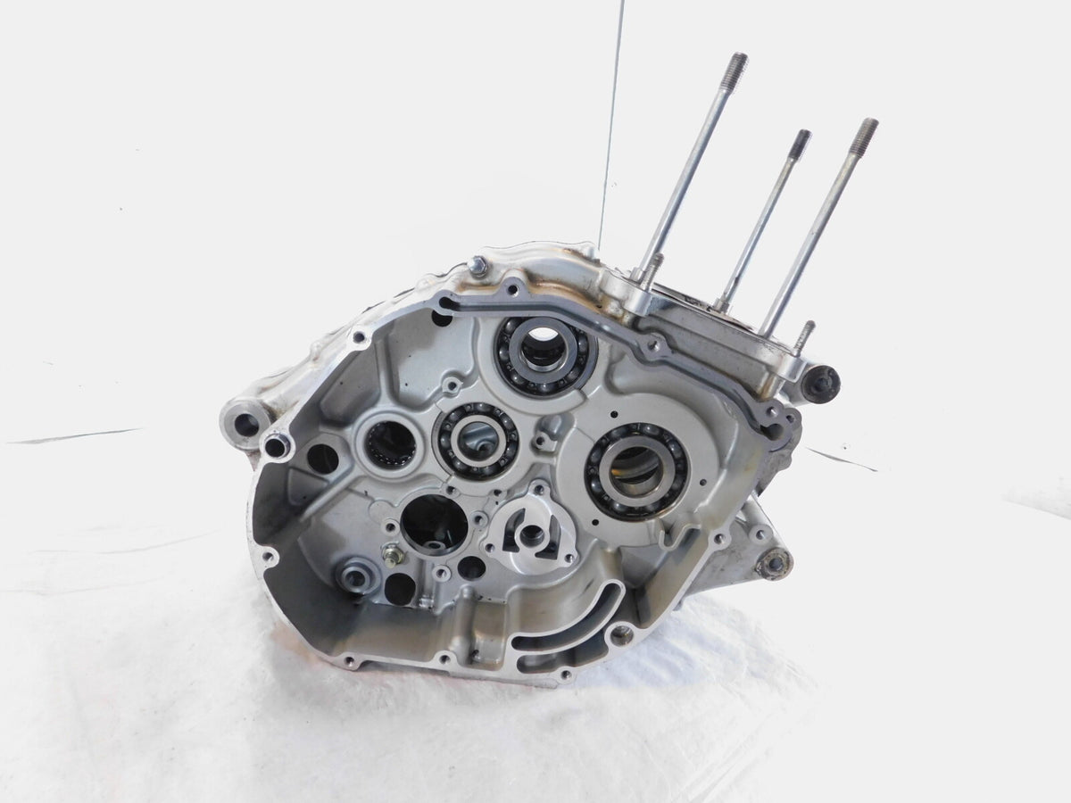 2004-2010 Suzuki GZ250 Marauder 250 Engine Motor Housing Block Crankcase Cases - C3 Cycle