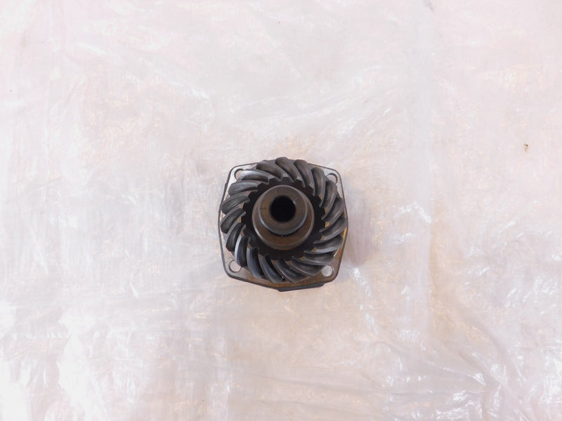 Suzuki Boulevard S83 VS1400 Intruder 1400 Rear Secondary Bevel Drive Gear Shaft