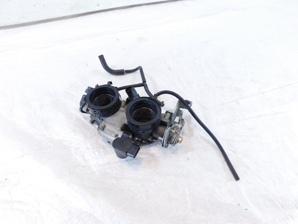 2001-2005 Honda Goldwing GL1800 GL1800A Engine Air Intake Throttle Body Bodies - C3 Cycle