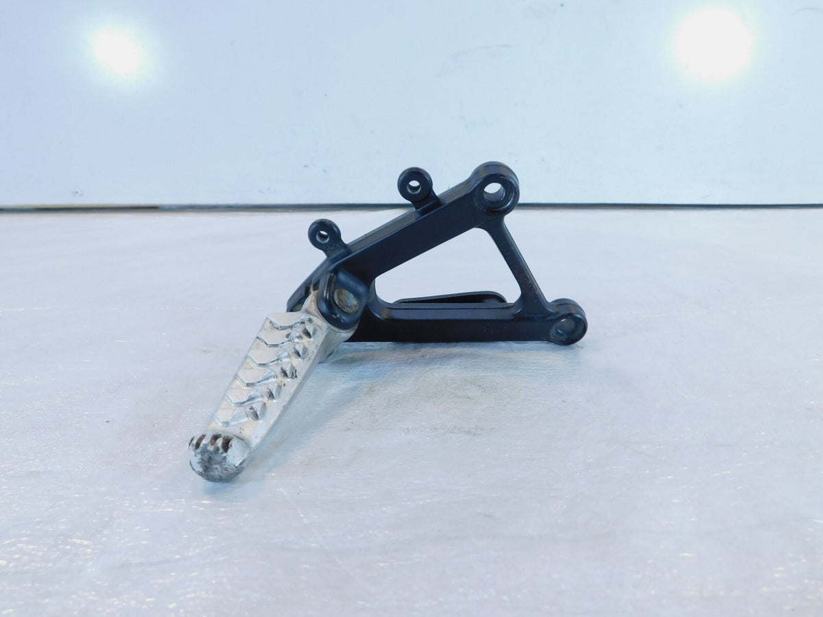 Aprilia RSV 1000 Mille & Tuono Right Front Footrest Foot Peg & Bracket Mount - C3 Cycle