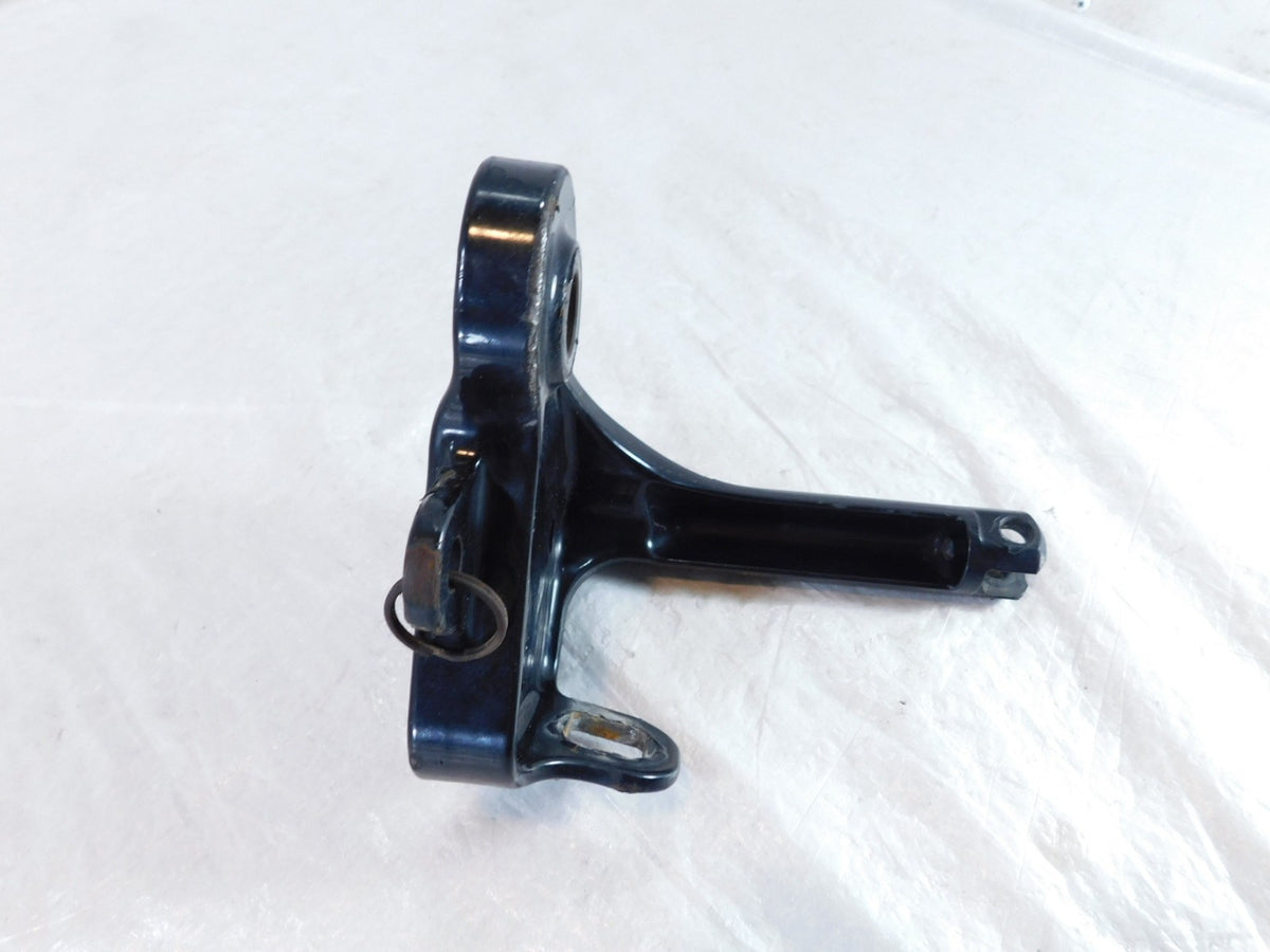 2007 07 Harley Davidson Softail Custom FXSTC Right Footpeg Mount Bracket - C3 Cycle