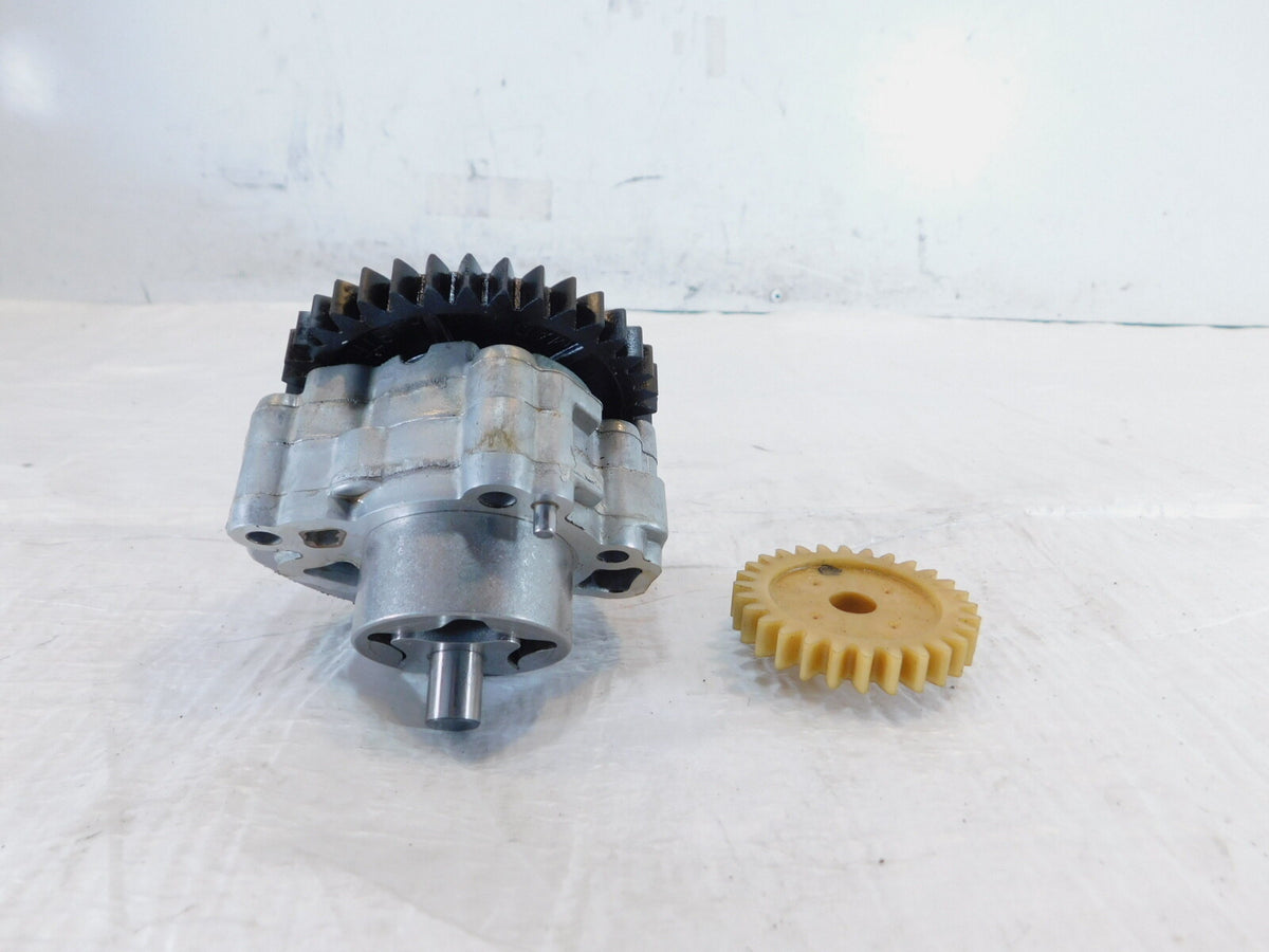 Aprilia RSV1000R RSVR Mille R & RSV 1000 Tuono Engine Motor Oil Pump & Sprocket