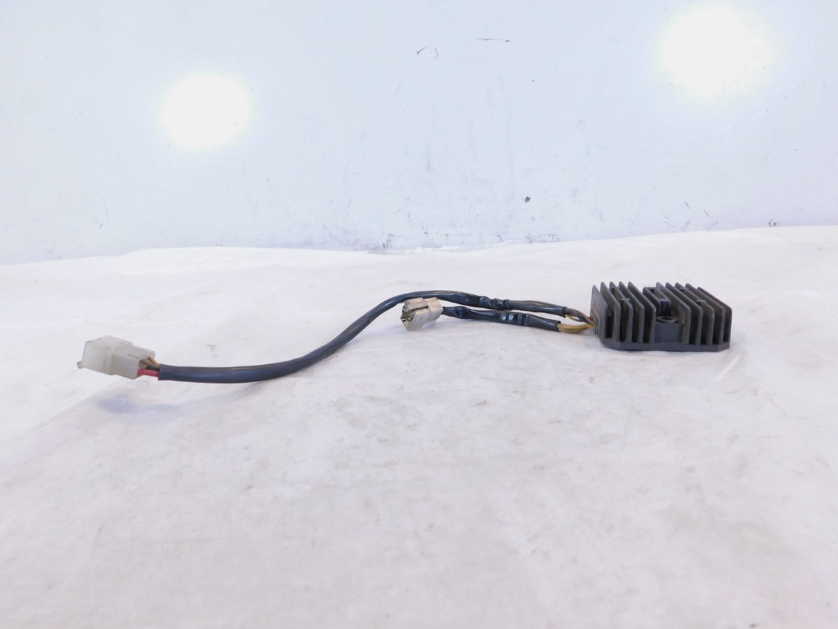 1981-1983 Yamaha Virago 750 XV750 Black Electric Voltage Regulator Rectifier