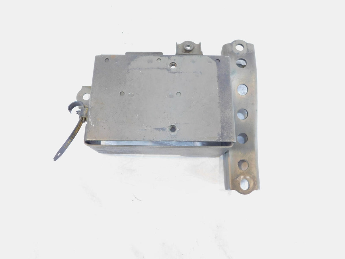 01-04 Suzuki VL800 Intruder Volusia 800 Electrical Fuse Box Relay Bracket Mount