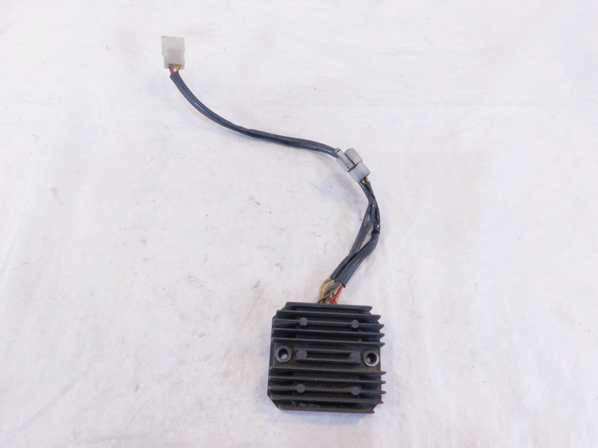 1981-1983 Yamaha Virago 750 XV750 Black Electric Voltage Regulator Rectifier