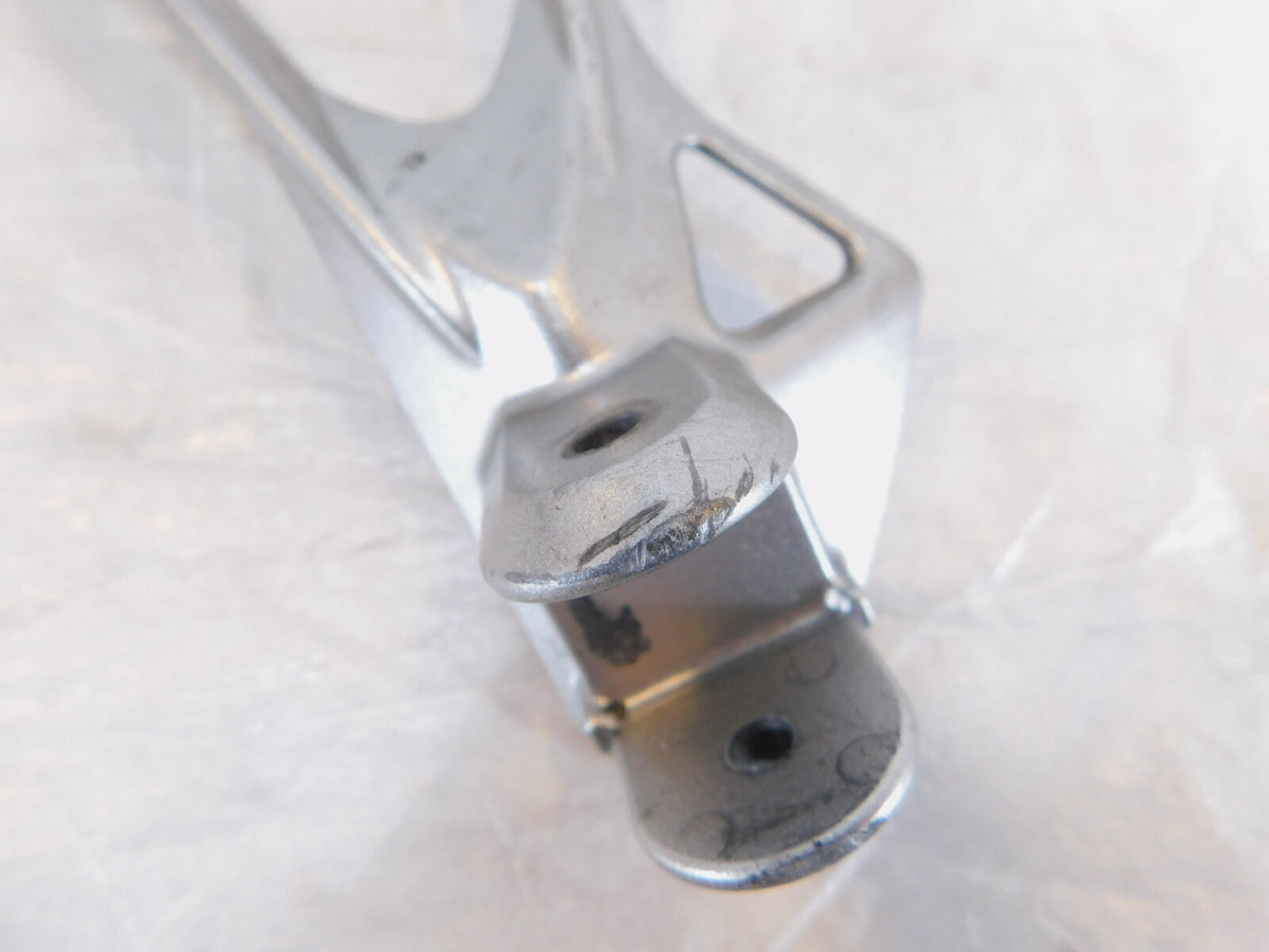 05-08 Kawasaki Ninja ZX6R ZX636 ZX6RR Left Rear Footrest Foot Peg Bracket Mount