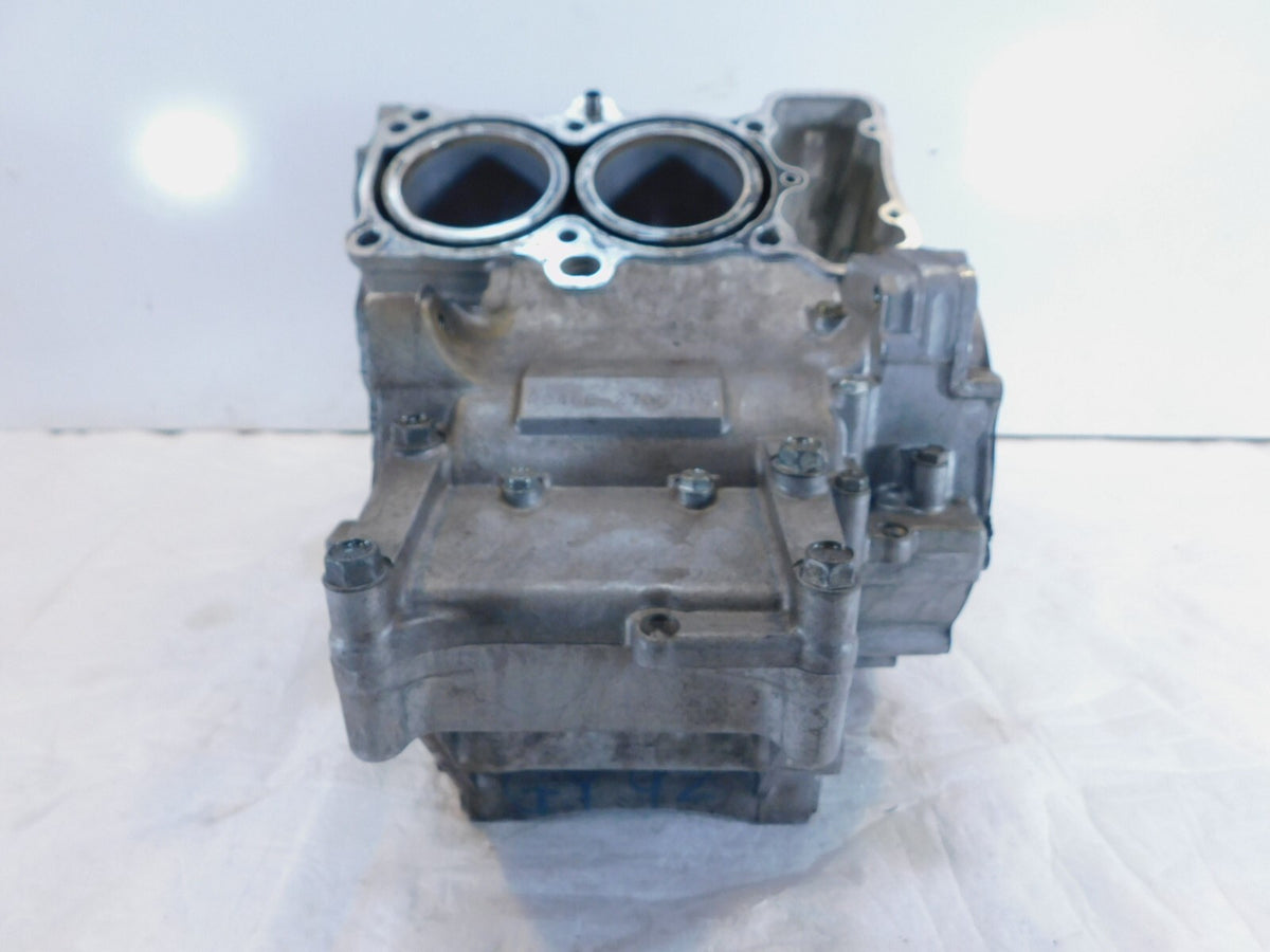 2005-2009 Honda Interceptor 800 VFR800 Engine Motor Crankcase Crank Case