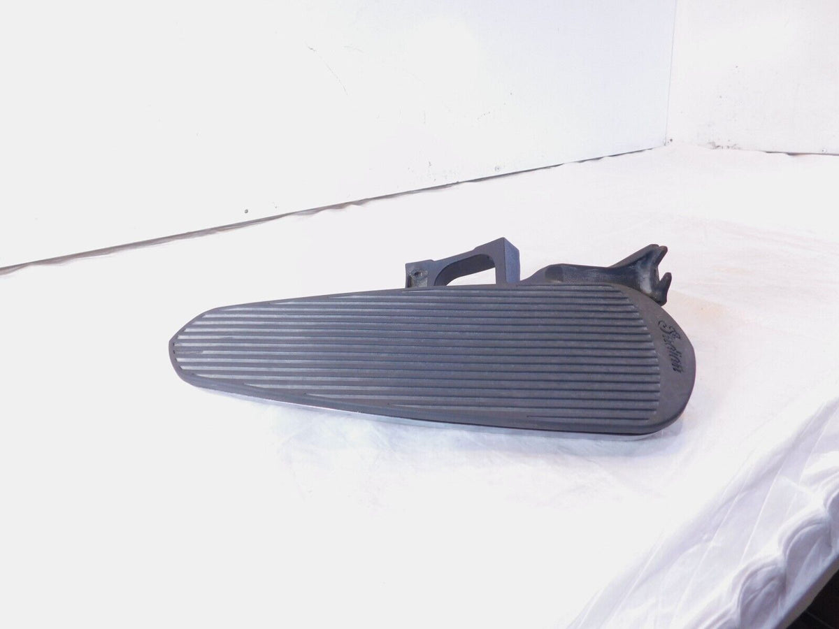 Indian Chief Chieftain & Roadmaster Right Floorboard Footboard & Support Bracket - C3 Cycle