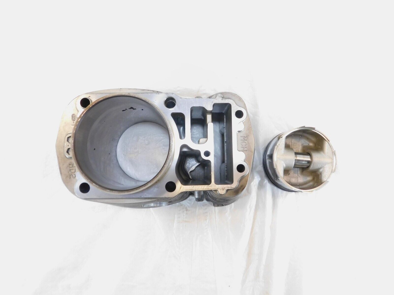 Honda VTX1300C VTX1300R VTX1300S Engine Motor Cylinder