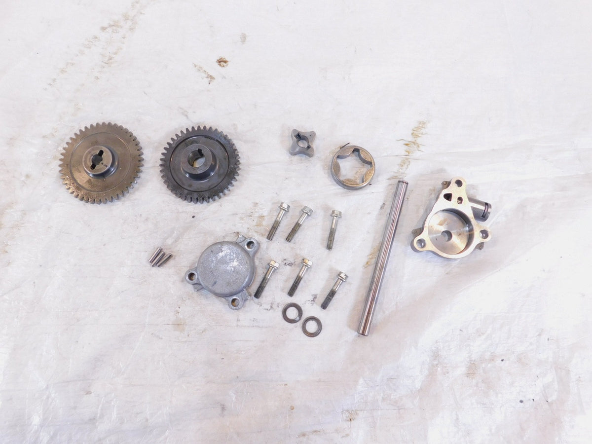 Husqvarna Svartpilen Vitpilen 401 CKD B.D Motor Motor Oil Pump w/ Sprocket Gears