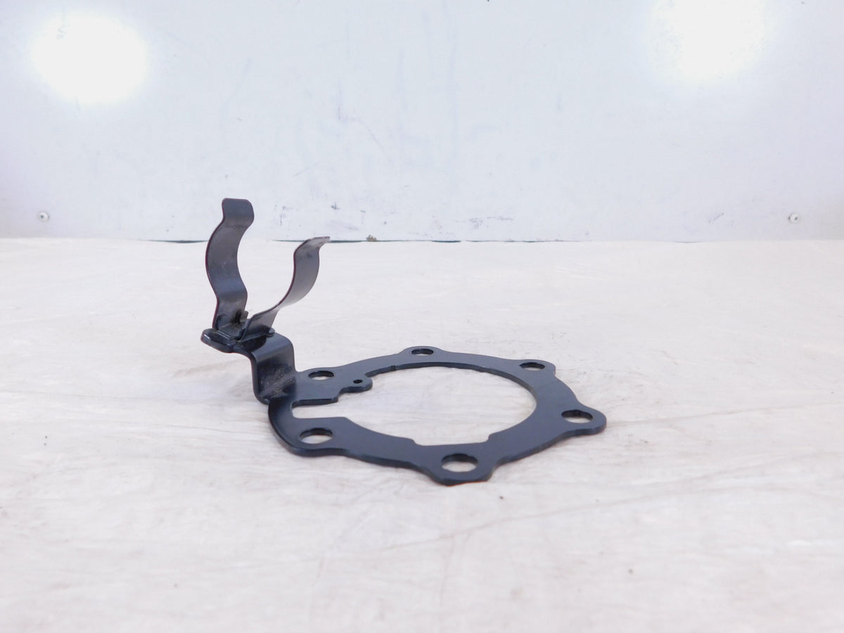 Husqvarna Svartpilen Vitpilen 401 CKD Fuel Gas Petrol Pump Mount Bracket Clamp - C3 Cycle
