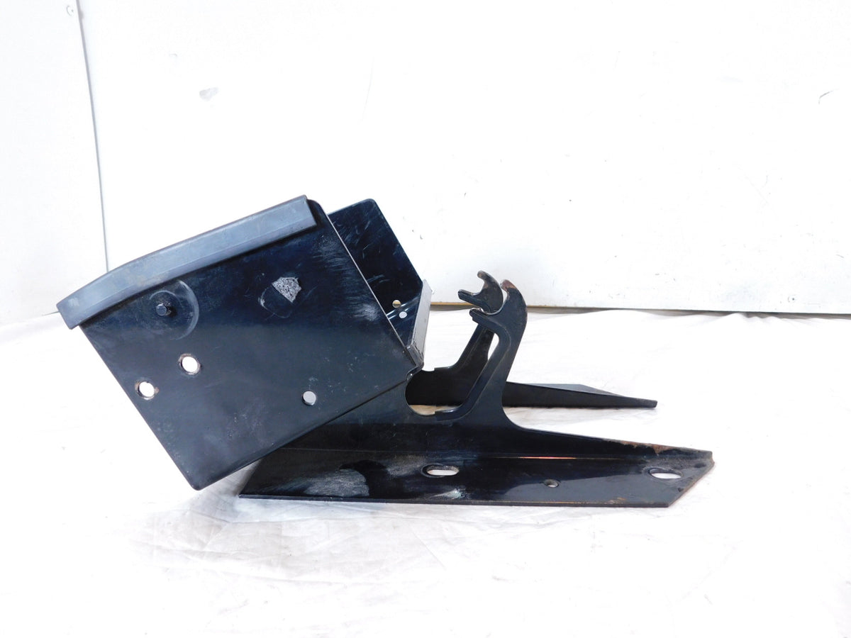 2011 Harley Davidson FLTR Road Glide Front Fairing Cowling Radio Mount Bracket - C3 Cycle