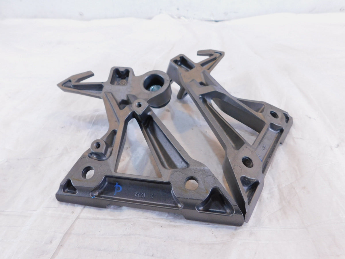13-2017 Kawasaki Ninja 300 EX300 Rear Left/Right FootPeg Footrest Holder Mounts