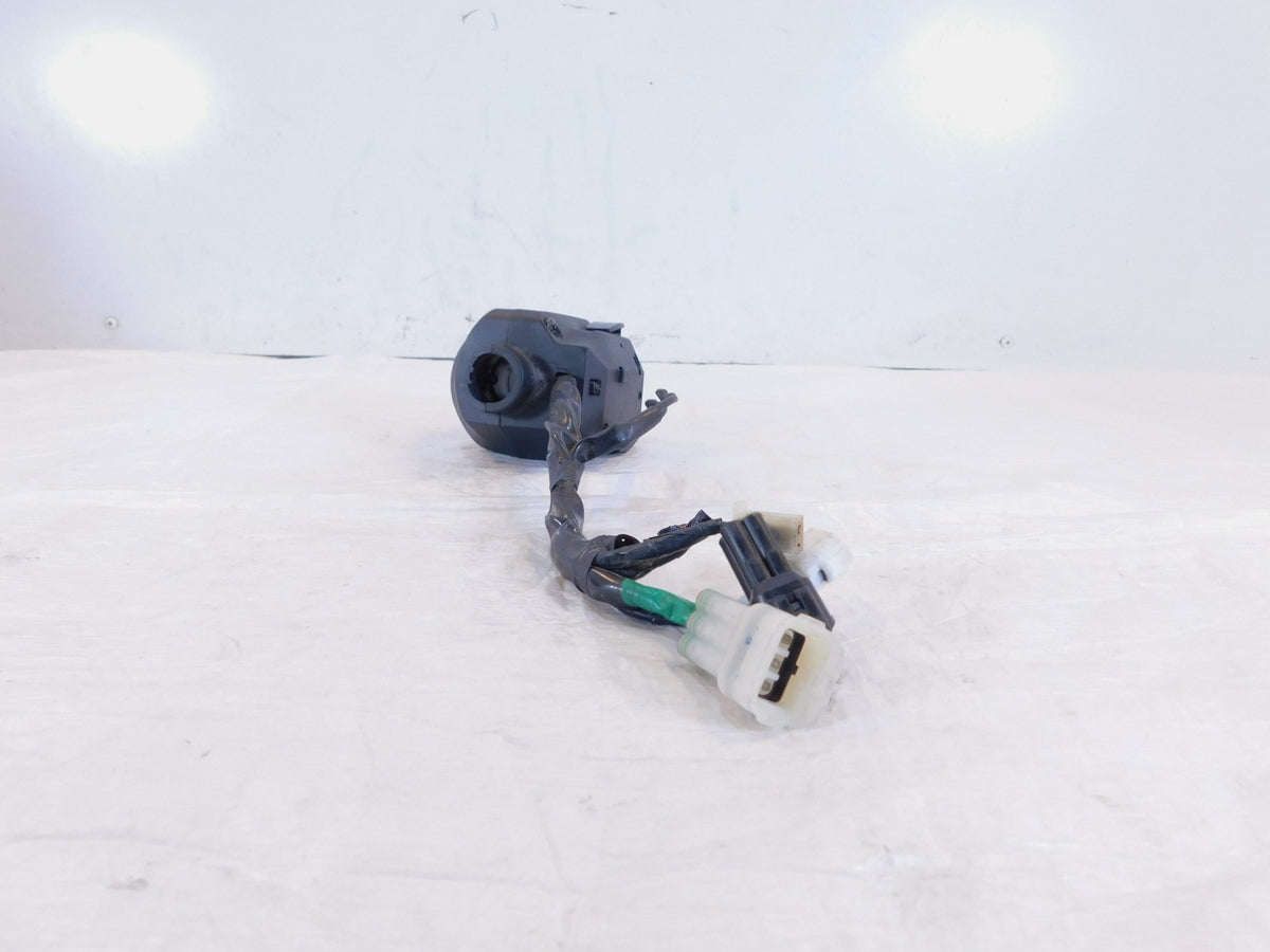 Husqvarna Vitpilen Svartpilen 401 B.D Right Handle Bar Engine Start/Stop Switch - C3 Cycle