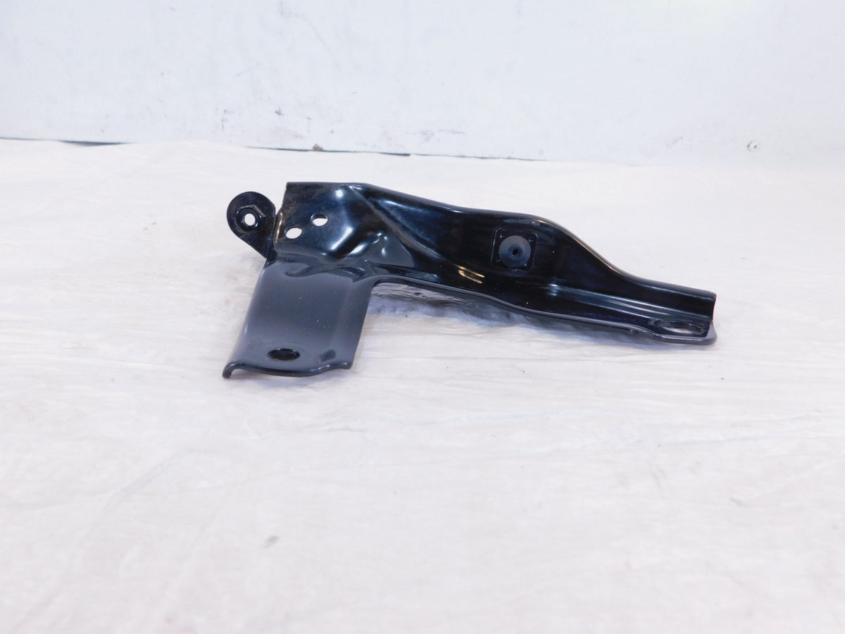 Husqvarna Svartpilen Vitpilen 401 CKD Left Side Tank Reservoir Mount Bracket - C3 Cycle
