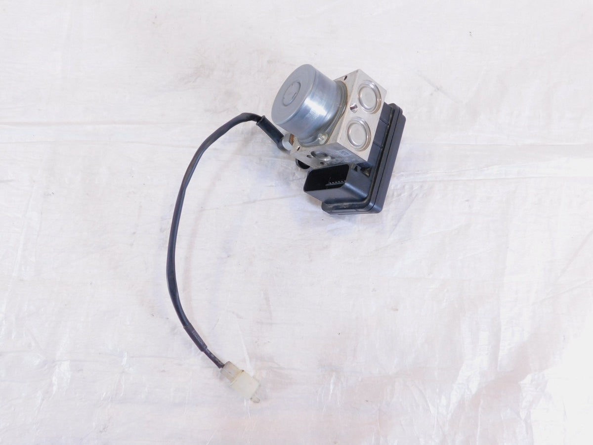 2018-2019 Husqvarna Svartpilen Vitpilen 401 CKD ABS Brake Control Modulator Pump - C3 Cycle