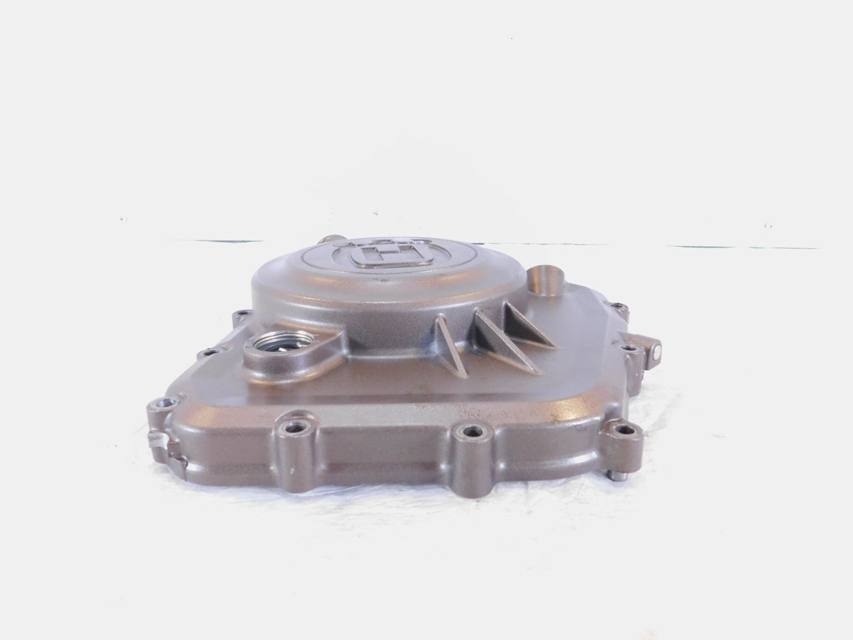 Husqvarna Vitpilen Svartpilen 401 CKD Right Primary Engine Motor Clutch Cover - C3 Cycle