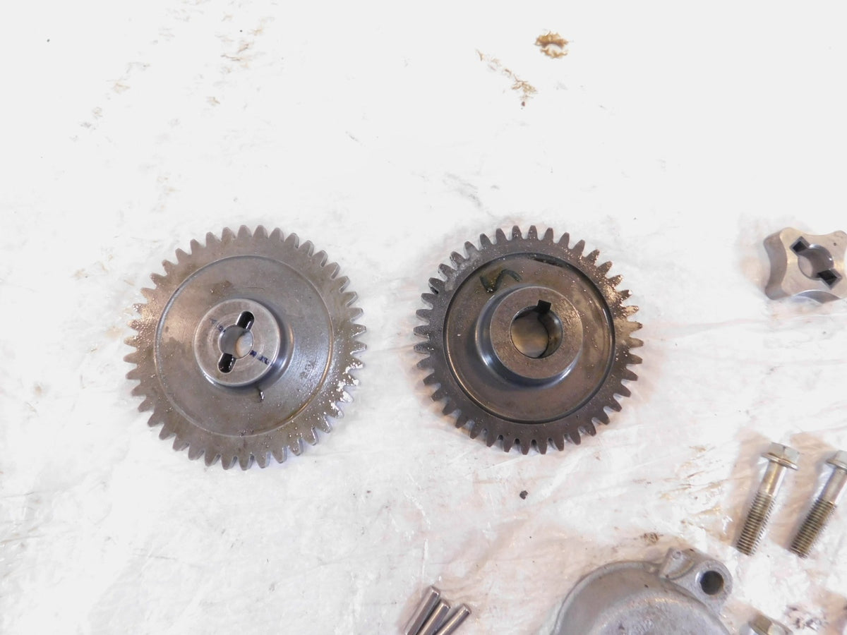 Husqvarna Svartpilen Vitpilen 401 CKD B.D Motor Motor Oil Pump w/ Sprocket Gears