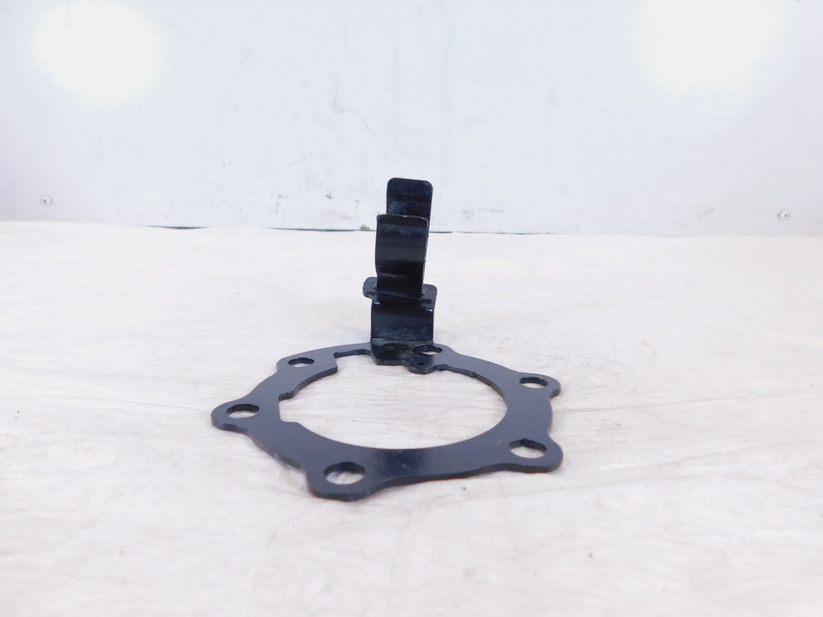 Husqvarna Svartpilen Vitpilen 401 CKD Fuel Gas Petrol Pump Mount Bracket Clamp - C3 Cycle