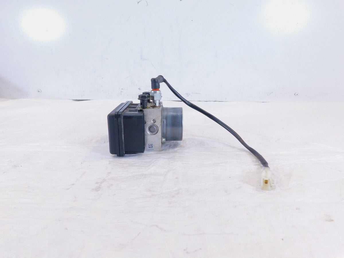 2018-2019 Husqvarna Svartpilen Vitpilen 401 CKD ABS Brake Control Modulator Pump - C3 Cycle