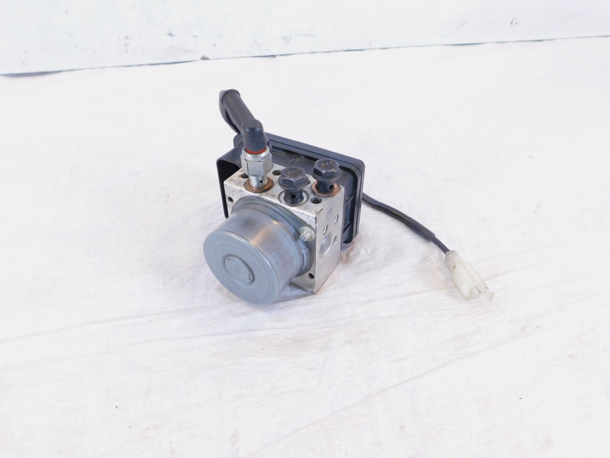 2018-2019 Husqvarna Svartpilen Vitpilen 401 CKD ABS Brake Control Modulator Pump - C3 Cycle