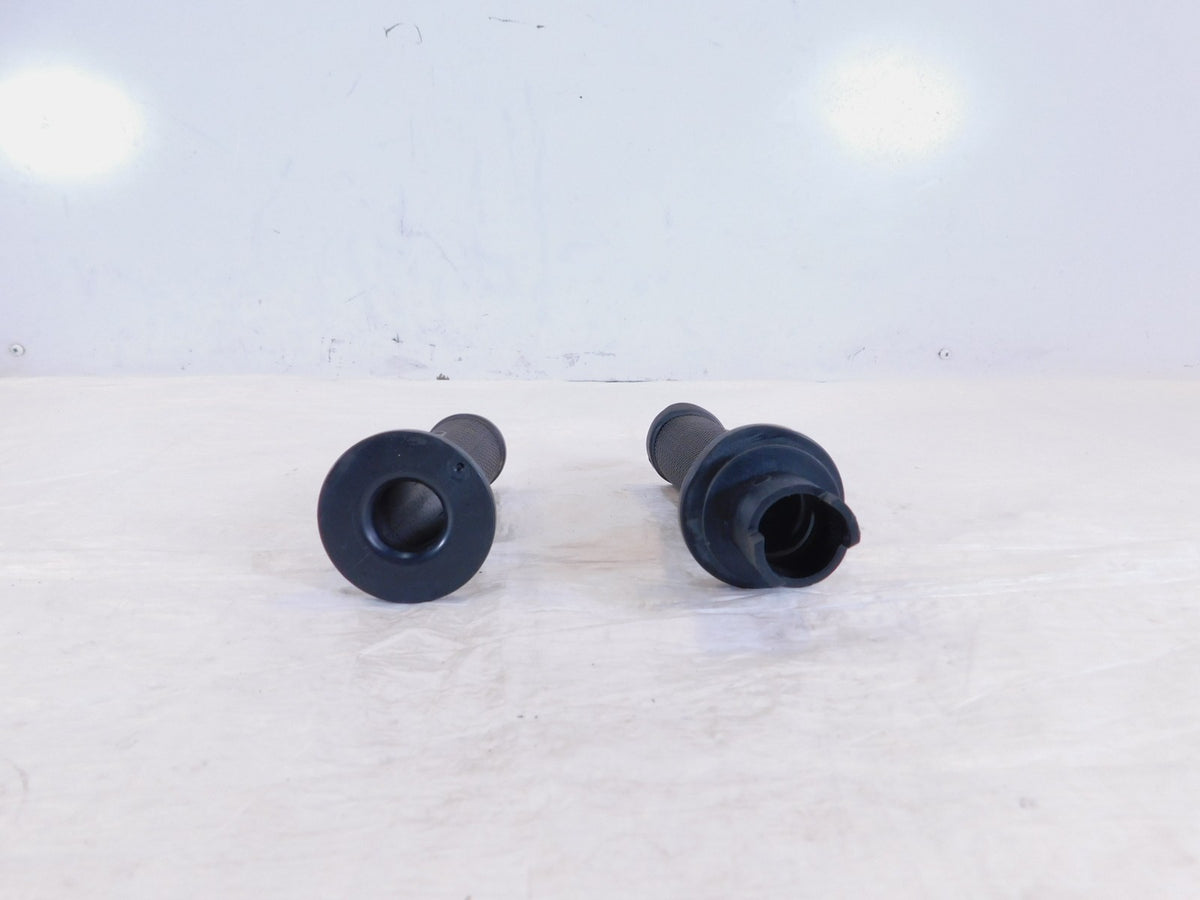 Pair 2018-2019 Husqvarna Vitpilen Svartpilen 401 Left/Right Handlebar Grip Tubes - C3 Cycle