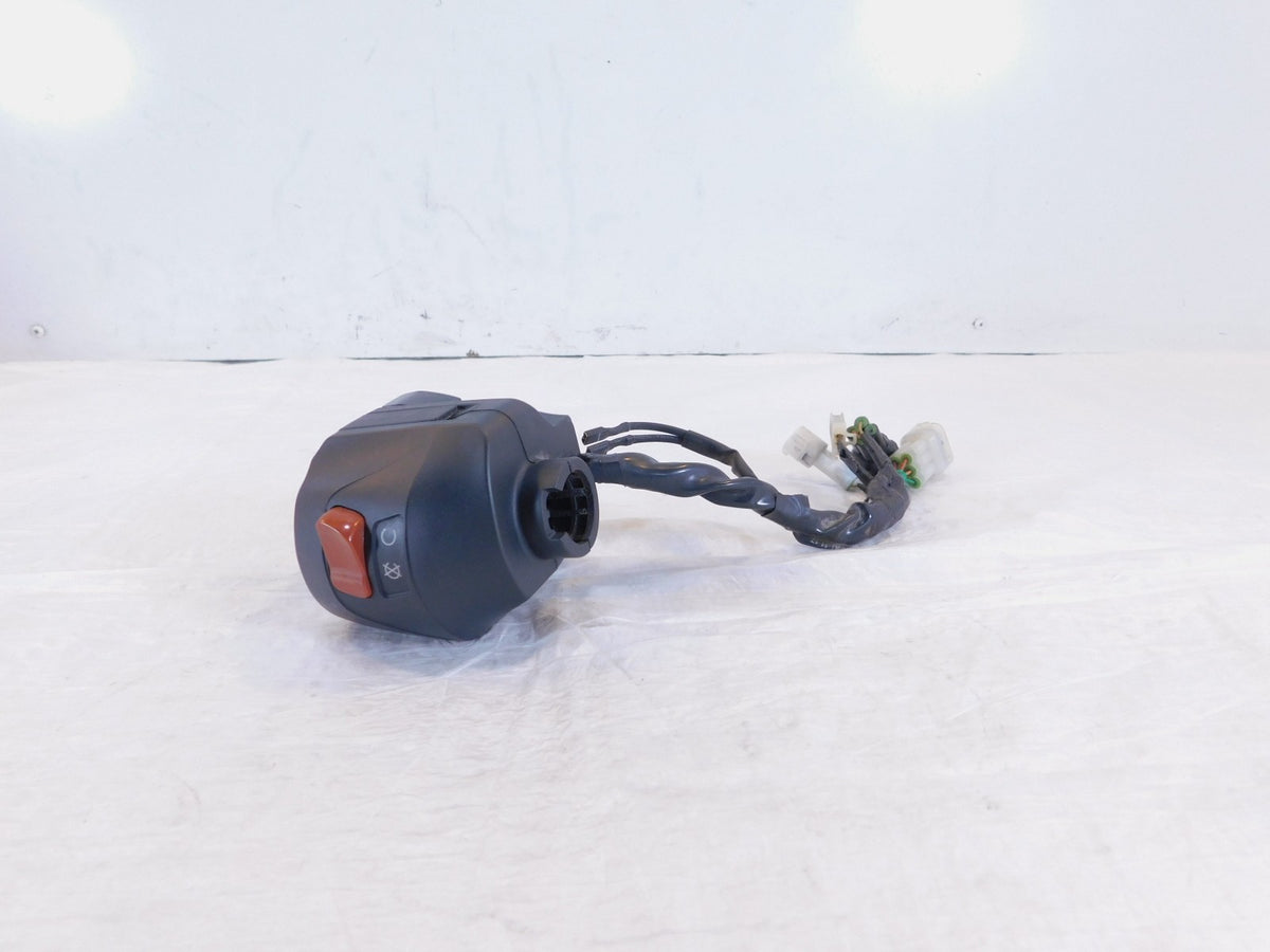 Husqvarna Vitpilen Svartpilen 401 B.D Right Handle Bar Engine Start/Stop Switch - C3 Cycle