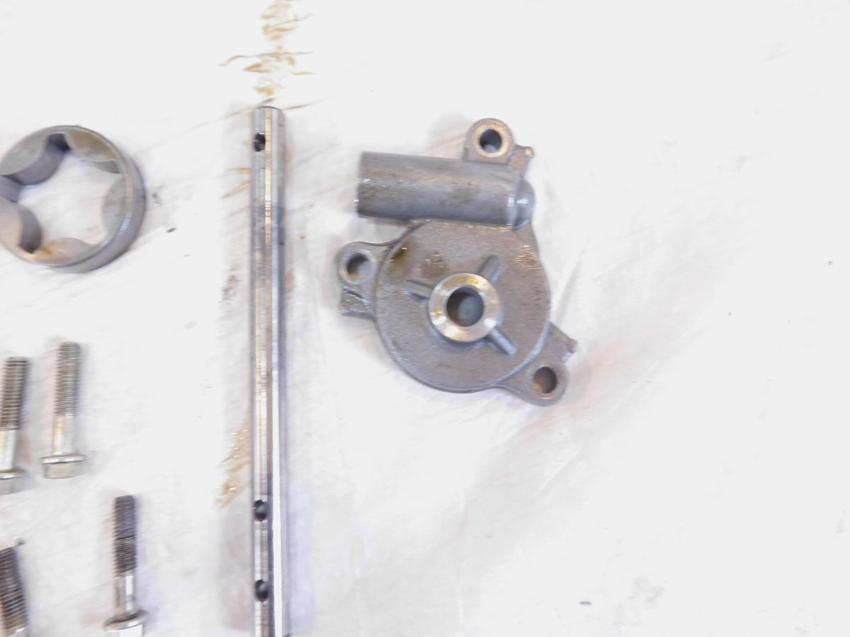 Husqvarna Svartpilen Vitpilen 401 CKD B.D Motor Motor Oil Pump w/ Sprocket Gears
