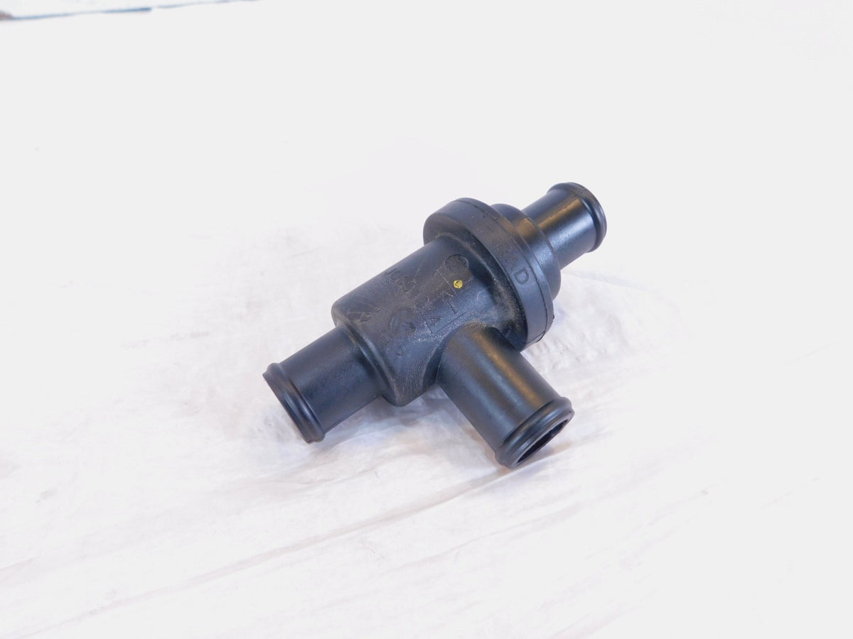 Husqvarna Svartpilen Vitpilen 401 CKD B.D Engine Coolant Cooling Thermostat - C3 Cycle