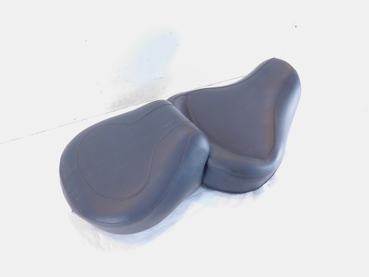 2004-05 Harley Davidson FLTR Road Glide Mustang Rear Passenger Front Rider Seat - C3 Cycle