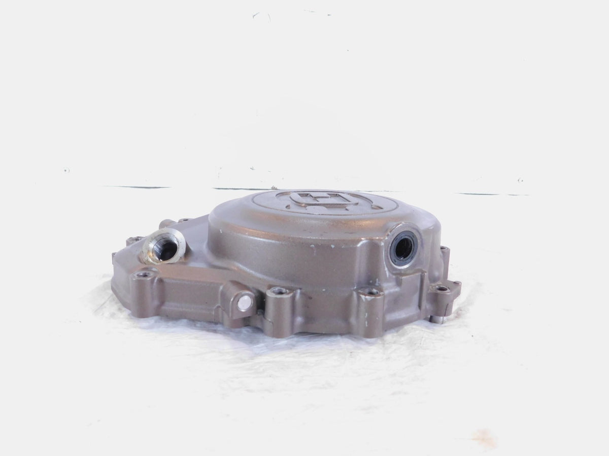Husqvarna Vitpilen Svartpilen 401 CKD Right Primary Engine Motor Clutch Cover - C3 Cycle