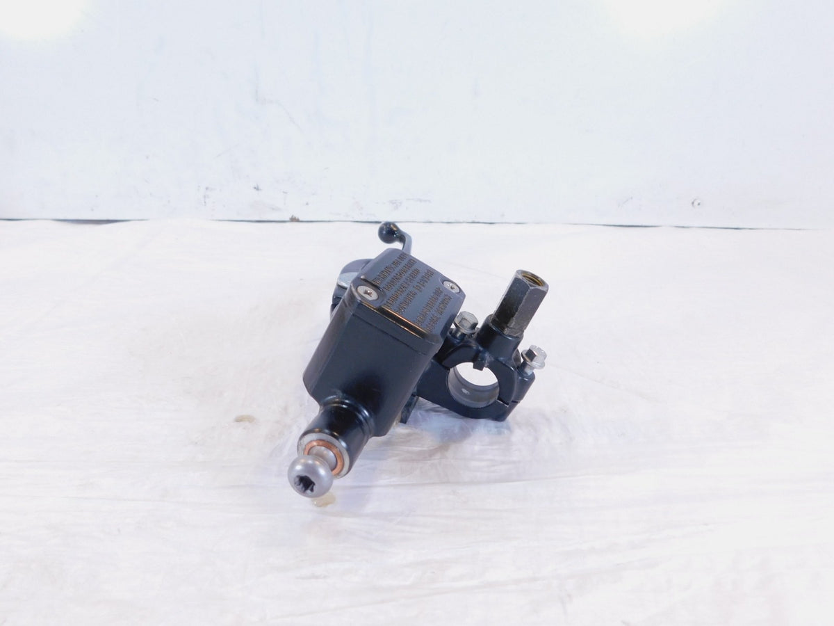 Husqvarna Svartpilen Vitpilen 401 CKD B.D  Front Brake Mster Cylinder & Lever - C3 Cycle
