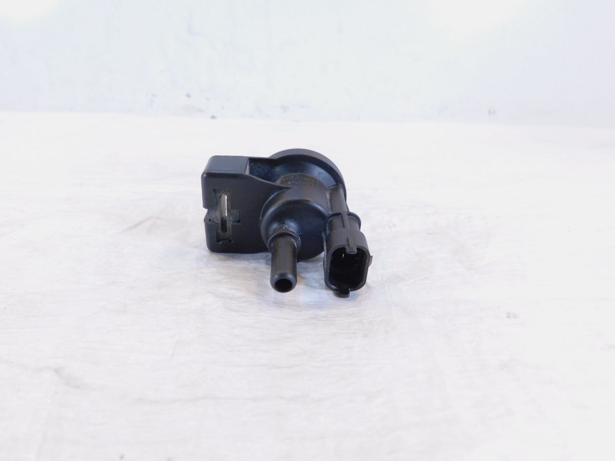 Husqvarna Vitpilen Svartpilen 401 CKD Emission Evap Canister Tank Breather Valve
