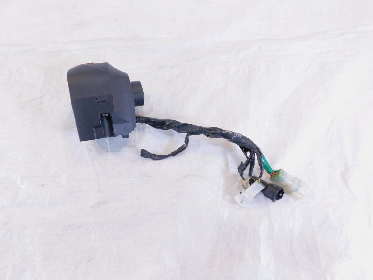 Husqvarna Vitpilen Svartpilen 401 B.D Right Handle Bar Engine Start/Stop Switch - C3 Cycle