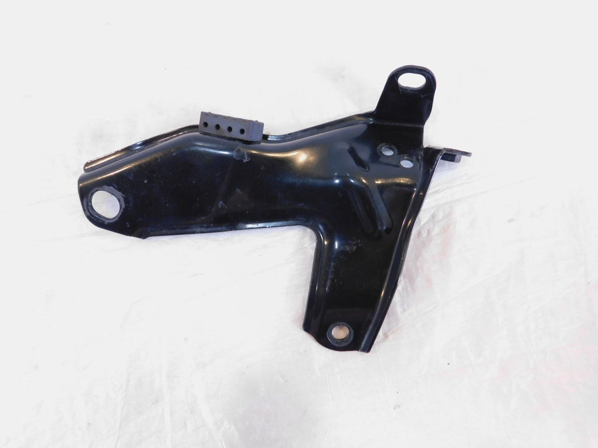 Husqvarna Svartpilen Vitpilen 401 CKD Left Side Tank Reservoir Mount Bracket - C3 Cycle