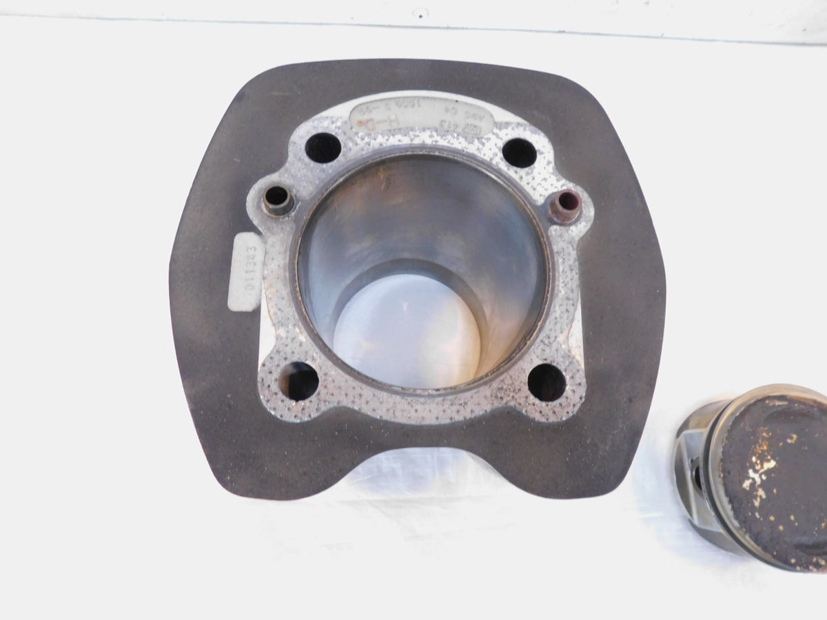 Harley Davidson Twin Cam Touring Dyna & Softail Engine Pistons & Black Cylinders - C3 Cycle