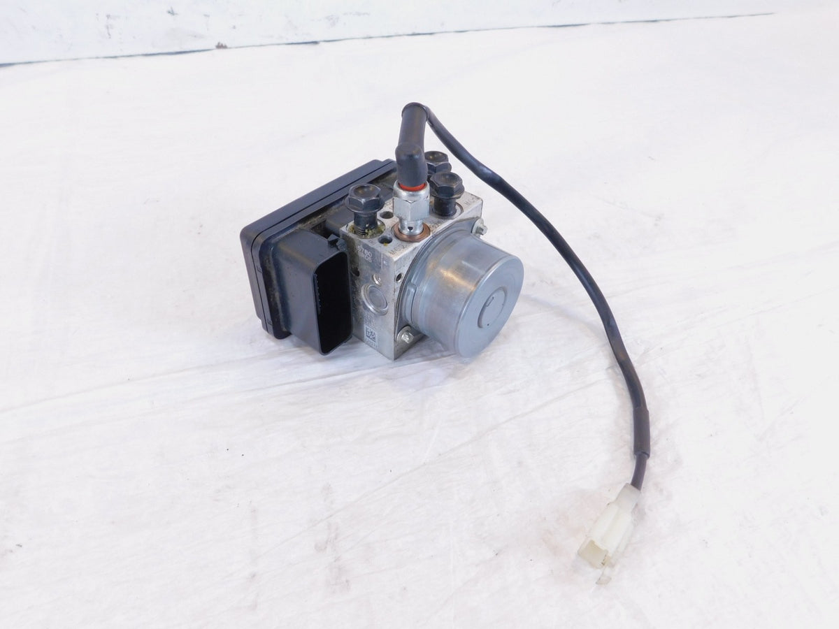 2018-2019 Husqvarna Svartpilen Vitpilen 401 CKD ABS Brake Control Modulator Pump - C3 Cycle