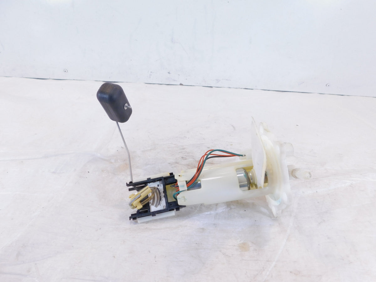 Husqvarna Svartpilen Vitpilen 401 CKD Gas Petrol Fuel Pump & Level Sending Unit - C3 Cycle