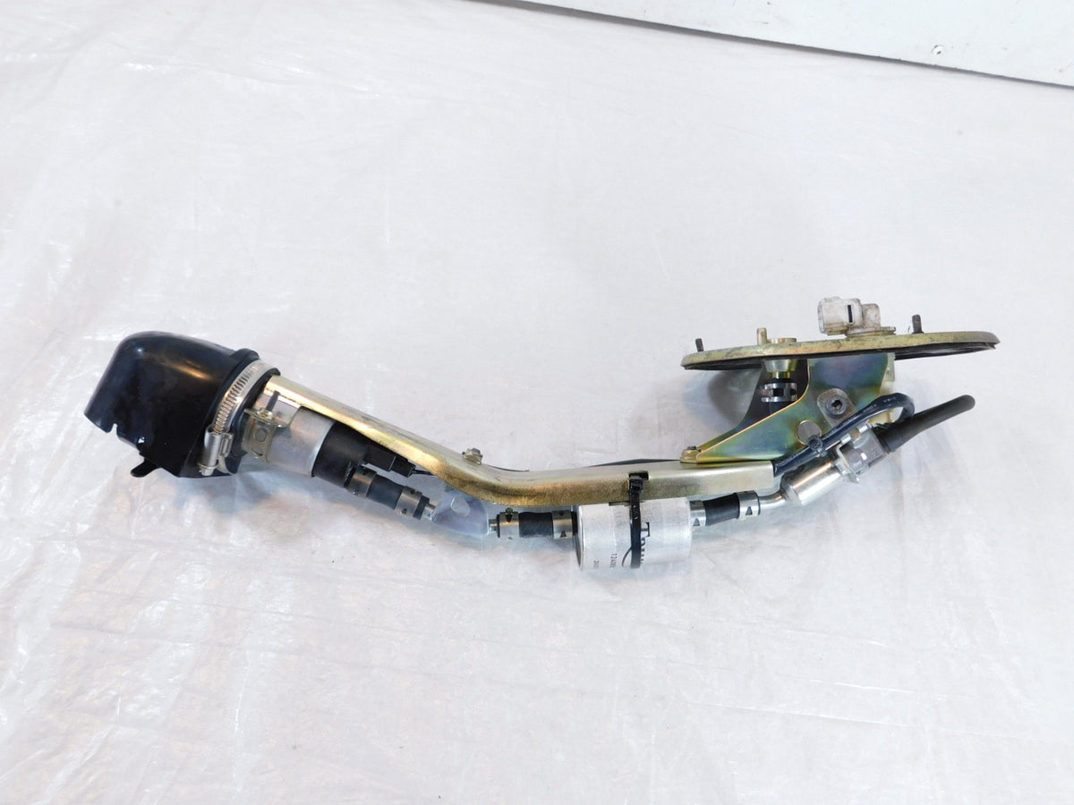 Triumph Rocket III Classic/Roadster Touring Gas Petrol Reservoir Tank Fuel Pump - C3 Cycle
