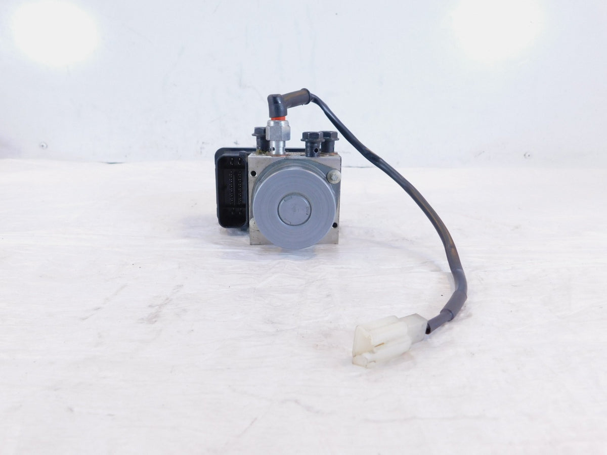 2018-2019 Husqvarna Svartpilen Vitpilen 401 CKD ABS Brake Control Modulator Pump - C3 Cycle