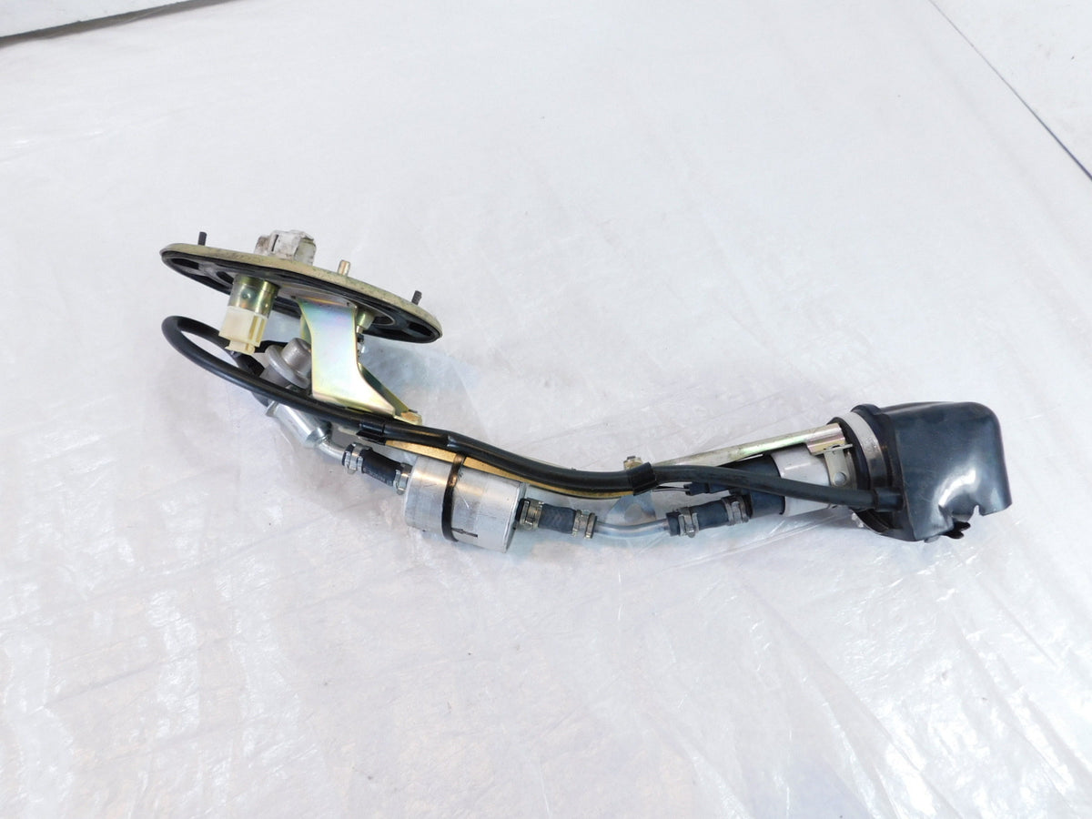 Triumph Rocket III Classic/Roadster Touring Gas Petrol Reservoir Tank Fuel Pump - C3 Cycle