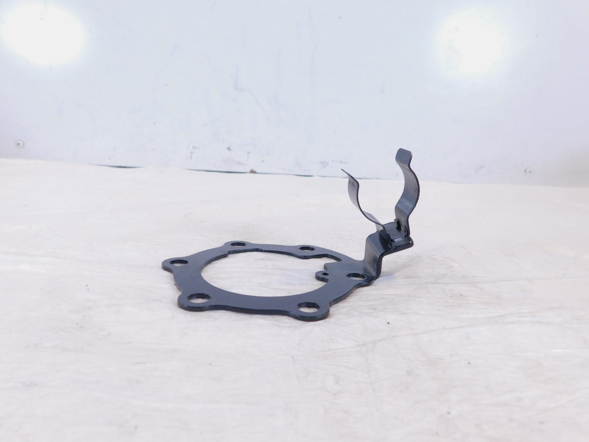 Husqvarna Svartpilen Vitpilen 401 CKD Fuel Gas Petrol Pump Mount Bracket Clamp - C3 Cycle