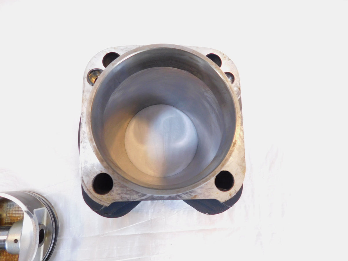 Harley Davidson Twin Cam Touring Dyna & Softail Engine Pistons & Black Cylinders - C3 Cycle