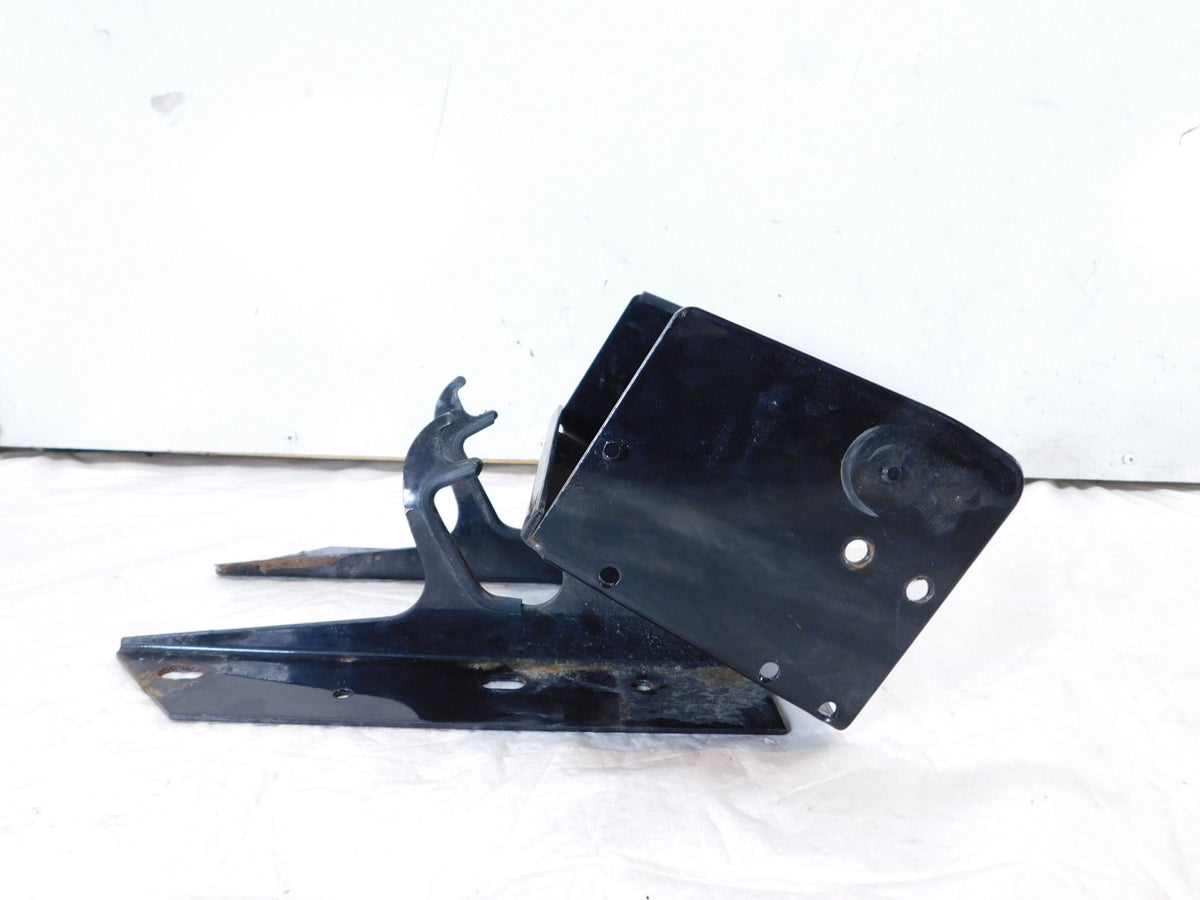 2011 Harley Davidson FLTR Road Glide Front Fairing Cowling Radio Mount Bracket - C3 Cycle