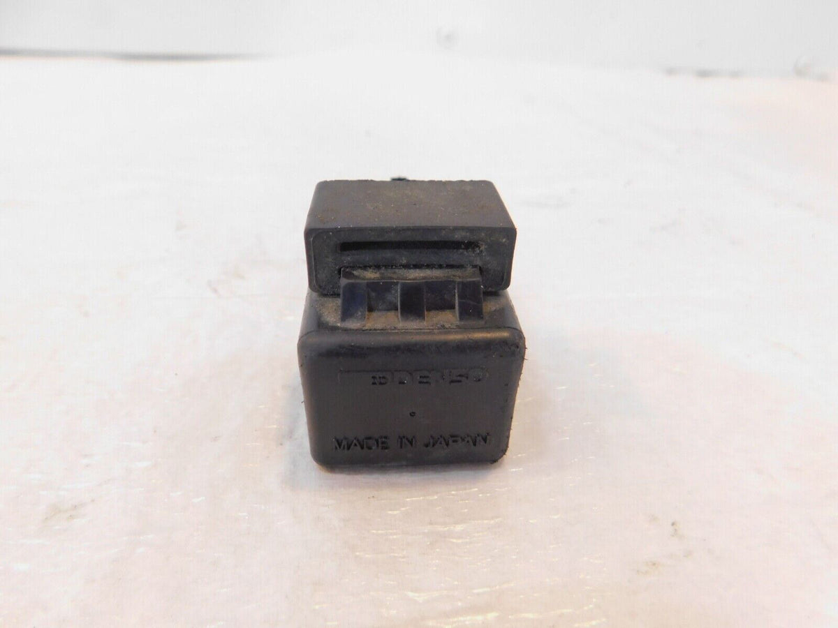 Triumph Bonneville Daytona 675 Street Triple Tiger Turn Signal Indicator Relay