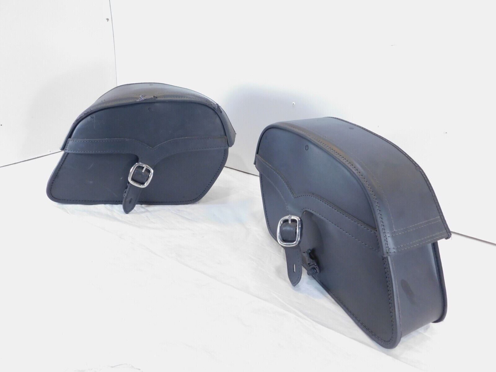 03 17 Victory Vegas 8 Ball Left Right Saddlebag Side Bags