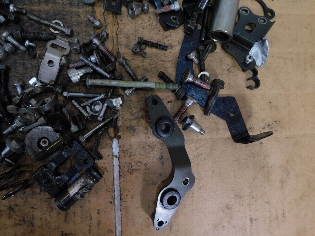 2004 04 Kawasaki Vulcan VN1600 1600 Classic Nuts Bolts Brackets Parts Box Lot