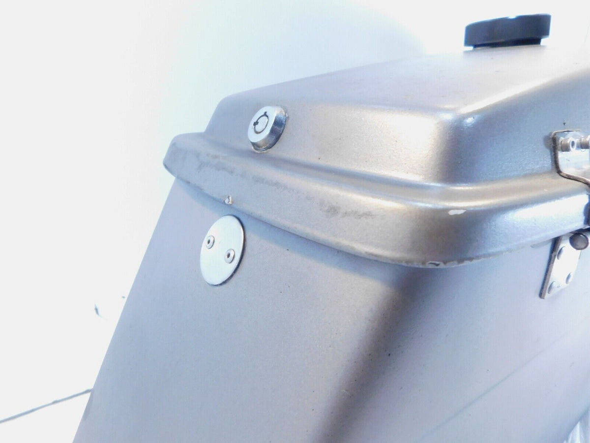 Harley Davidson Road King Street & Electra Glide FLHP Grey Gray Right Saddlebag